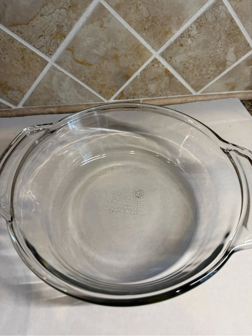 Anchor Hocking Encore 1.5 Qt Glass Casserole Dish with Lid, 8.25” Round EUC